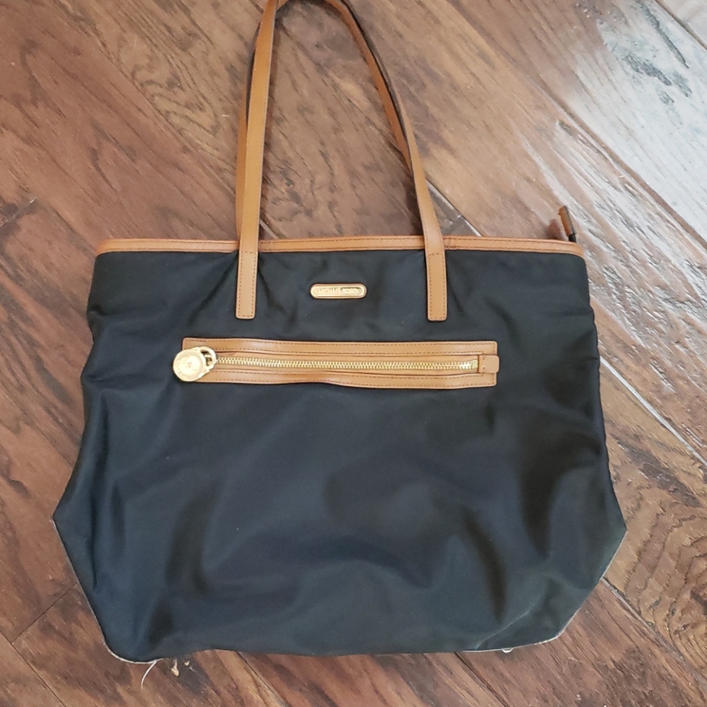 Michael Kors Authentic Montauk Tote